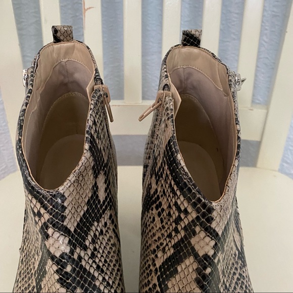 Marc Fisher Retta Zip Bootie Snake Python Print Leather - Picture 9 of 9